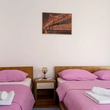 Marko アパート マカルスカ